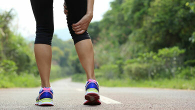 Đau nhức bắp chân về đêm – dấu hiệu cảnh báo sức khỏe cần lưu ý | Medlatec