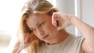 Chóng mặt ù tai là triệu chứng cảnh báo bệnh lý gì? | Medlatec